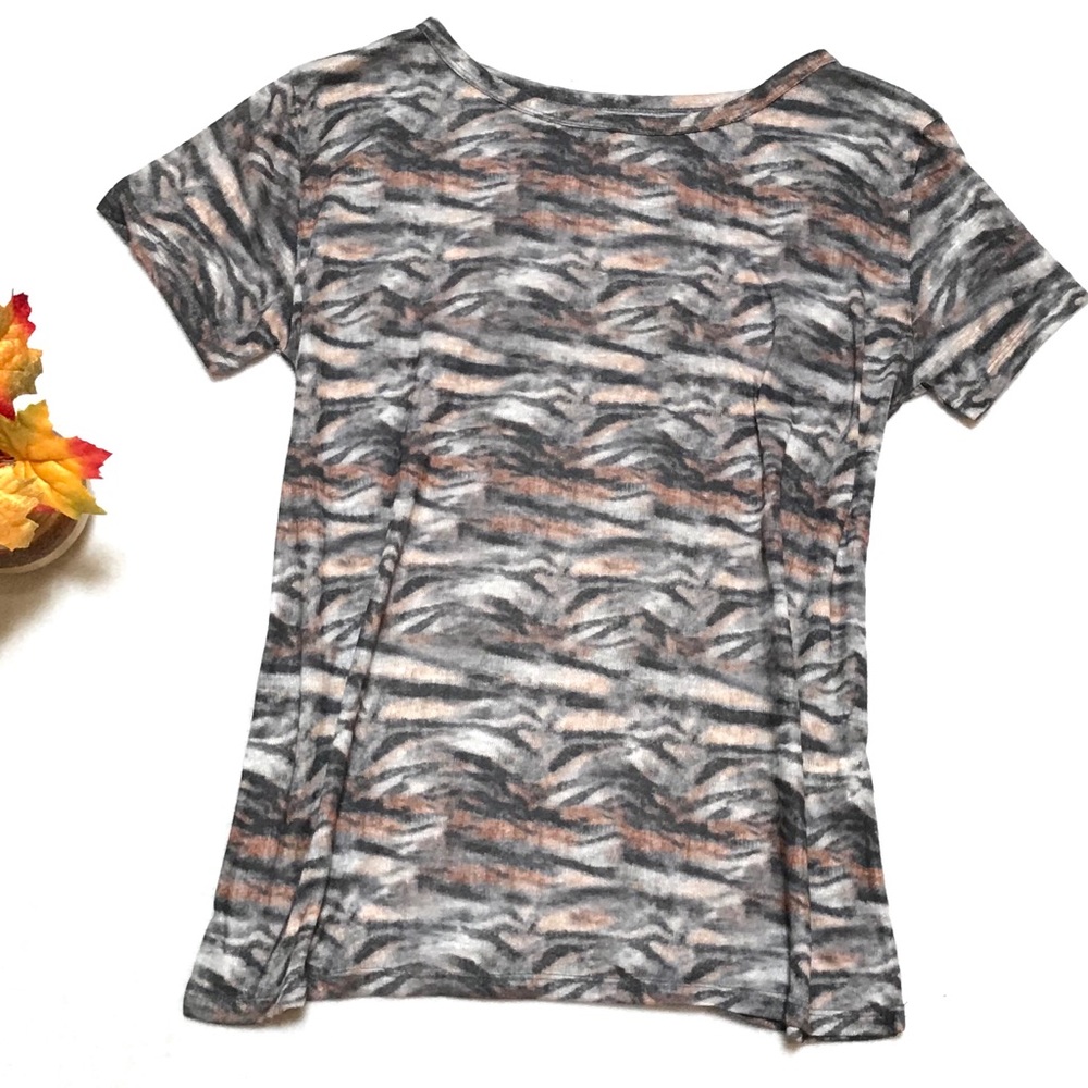Zara • Semi-Sheer Print Tee